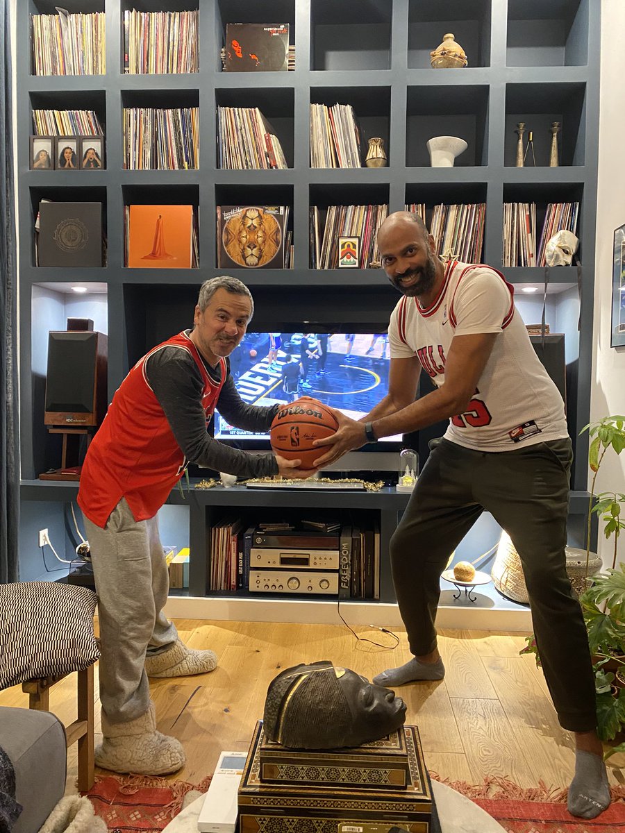 Avec le sosie claqué de Khris Middleton #NBAExtra