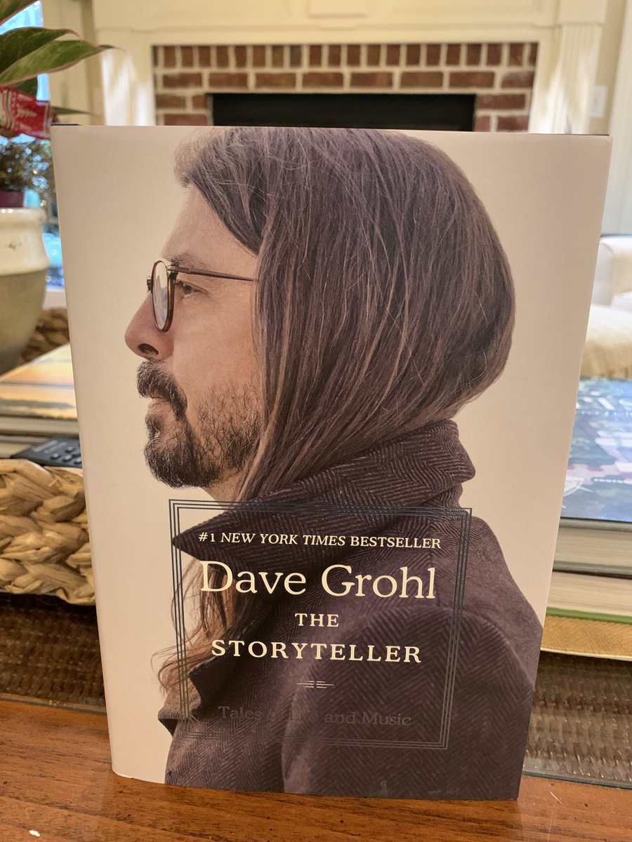 Can’t wait to read my Christmas present! <a href="/foofighters/">Foo Fighters</a> #davegrohl