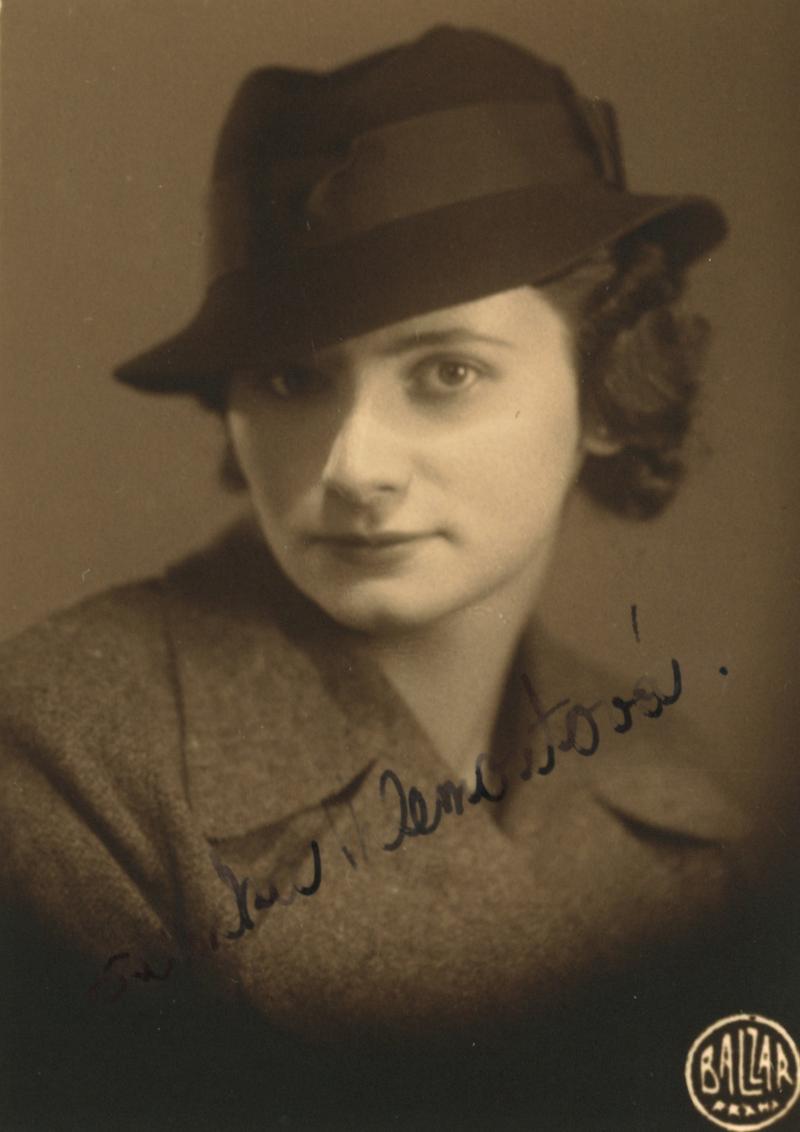 AuschwitzMuseum's tweet photo. 26 December 1911 | A Czech Jewish woman, Zděnka Roubičková, was born in Prague.

She was deported to #Auschwitz from #Theresienstadt ghetto on 1 October 1944. She did not survive. https://t.co/m47BLVO0pH