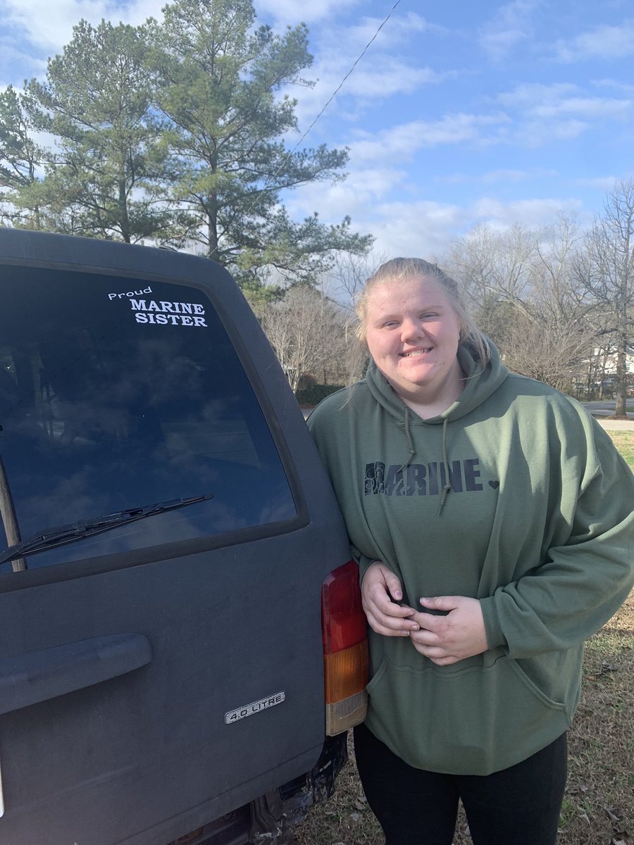 AshleyAllen2024's tweet photo. Merry Christmas 🎄 I am a proud Marine sister! Missing him today! #proudsister #myuber #mycatcher @AustinAllen2020 https://t.co/6KuCK7fzke