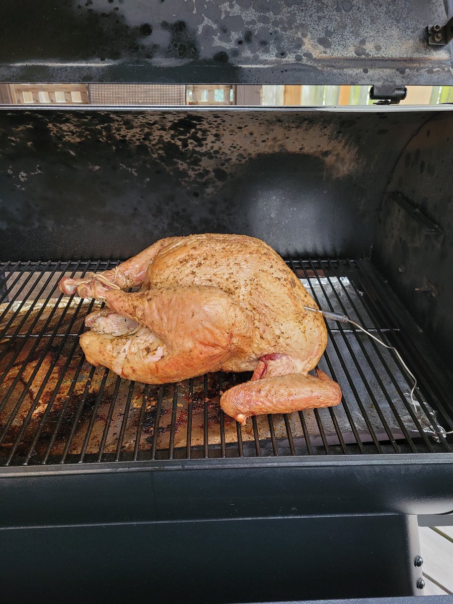 Definitely some Traeger goodness happening here today!! Merry Christmas 🎅 <a href="/TraegerGrills/">Traeger Grills</a>