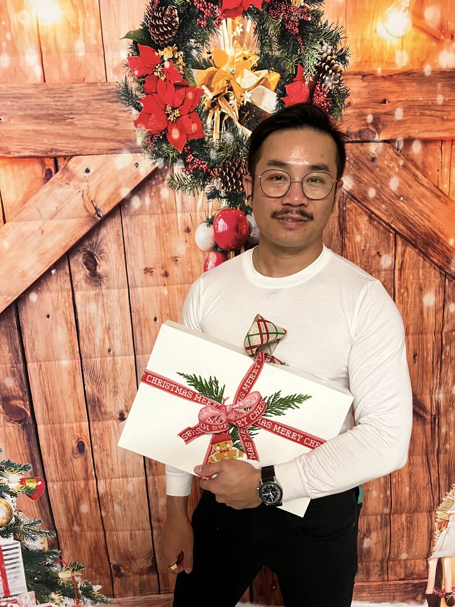duyqngo's tweet photo. Happy Holidays! https://t.co/MGS0nKzhZZ