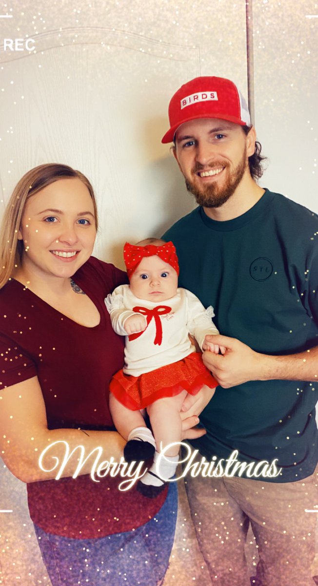 CamSmith_003's tweet photo. Merry Christmas 🎄🎁 
So happy to have added to our family from last year ❤️ 
Delaney is truly the “best gift ever” 🎁 
@JordanRoehl https://t.co/0xAtVzeEp7