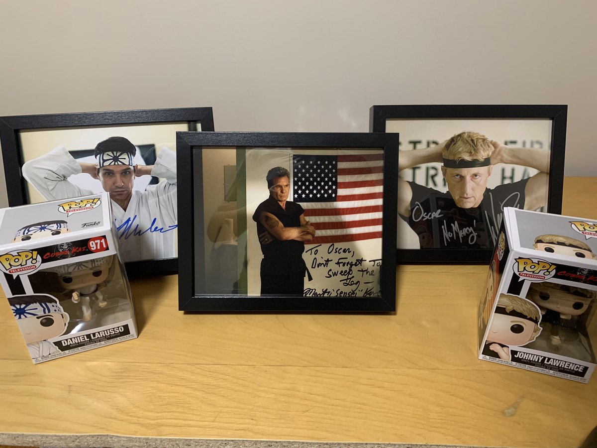carbaord's tweet photo. Nothing says #Kreesemas like #CobraKai!

Great community, much love, and Merry #Kreesemas!
@ralphmacchio @WilliamZabka @MartinKove @jonhurwitz @healdrules @McSchlossberg @CobraKaiSeries https://t.co/n5ut69wkVn