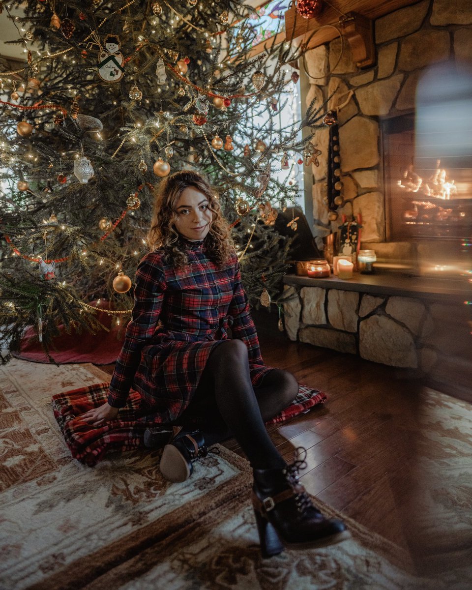 chelseamealo's tweet photo. been an awful good girl 😏 🎁 https://t.co/tKqTqmCgIo