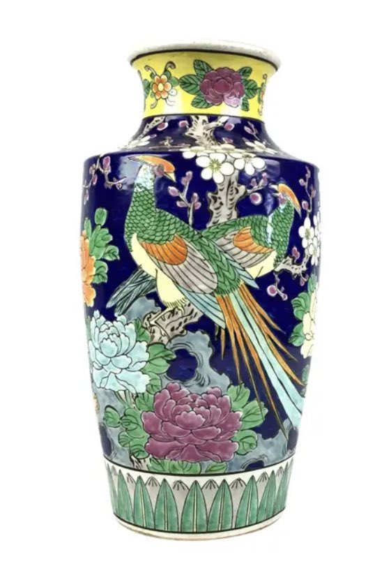 RT @artof_luv: 1950’s Vintage Japan Double Peacock Cobalt Hand Painted Vase $300 https://t.co/neJAqZHqXL