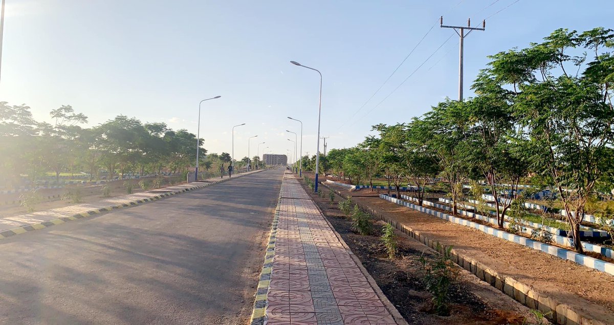 SomaliPeople_'s tweet photo. Jaamacada Qabridahare https://t.co/LVmCG2xQc0