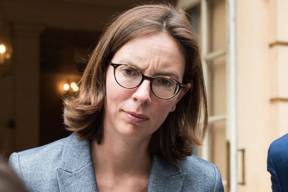 EnModeMacaron's tweet image. Il parait que les macronistes ne supportent plus ce hashtag #MontchalinGate alors surtout ne diffusez pas!🤣