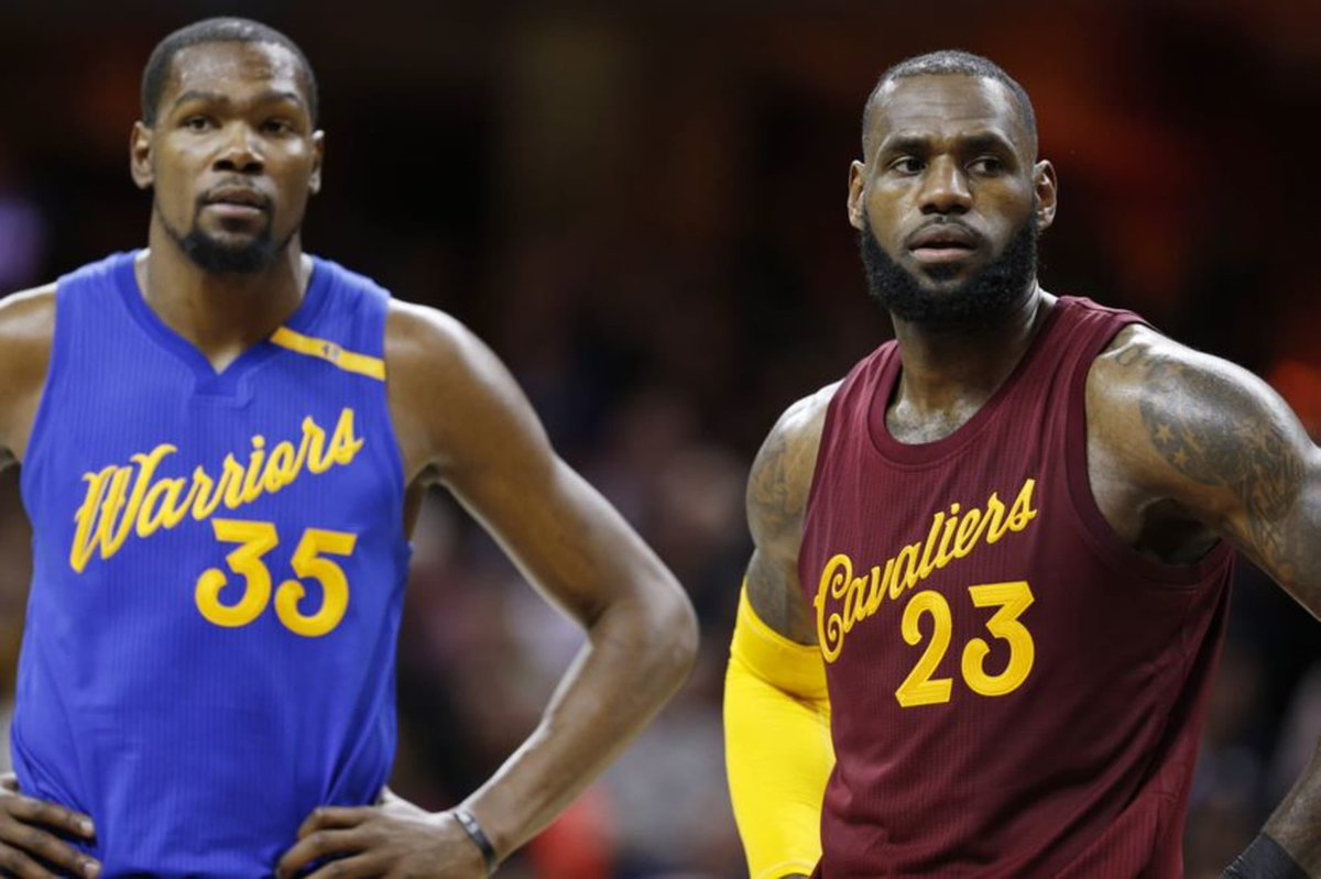 NBAMemes's tweet photo. I miss when the NBA used to do Christmas jerseys 👀 https://t.co/0NuLw5q2b9