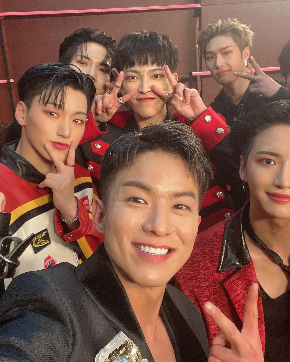 [📸] 211225 Ateez on Na Tae Joo's instagram ❤️ (@/taeejooo)

🔗 instagram.com/p/CX5LCjgBXyl/…

#ATEEZ #에이티즈 <a href="/ATEEZofficial/">ATEEZ(에이티즈)</a>