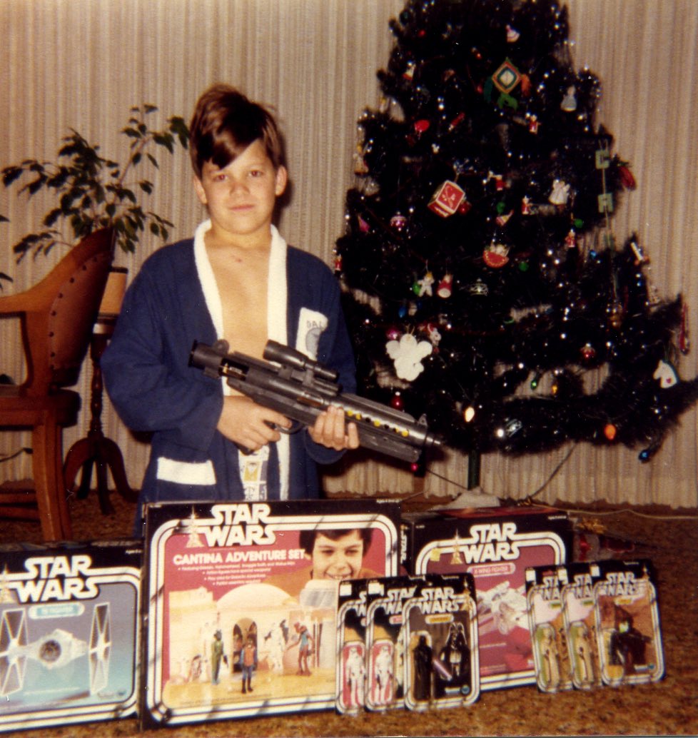 ManlyArt's tweet photo. Probably the best Christmas I ever had. Hoping yours is just as awesome! #christmas #holidays #starwars #kennertoys https://t.co/M1i7eLh2id
