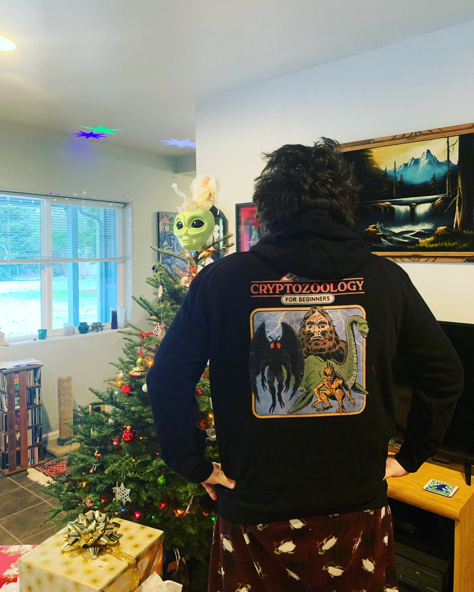 PNWeird's tweet photo. A most excellent Christmas morning! #cryptozoology #bigfoot #sasquatch #mothman #chupacabra #lochnessmonster https://t.co/nMZ87FftTM