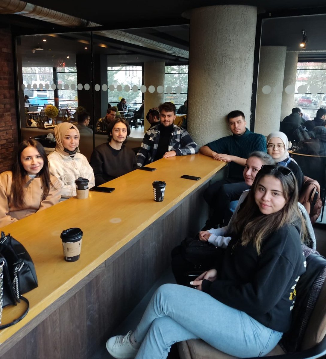 Ankara'daki üniversite temsilcilerimiz ile önümüzdeki etkinlikler için planlamalar yaptık. 

Sizde etkinlik önerilerinizi bizimle paylaşabilirsiniz.📨