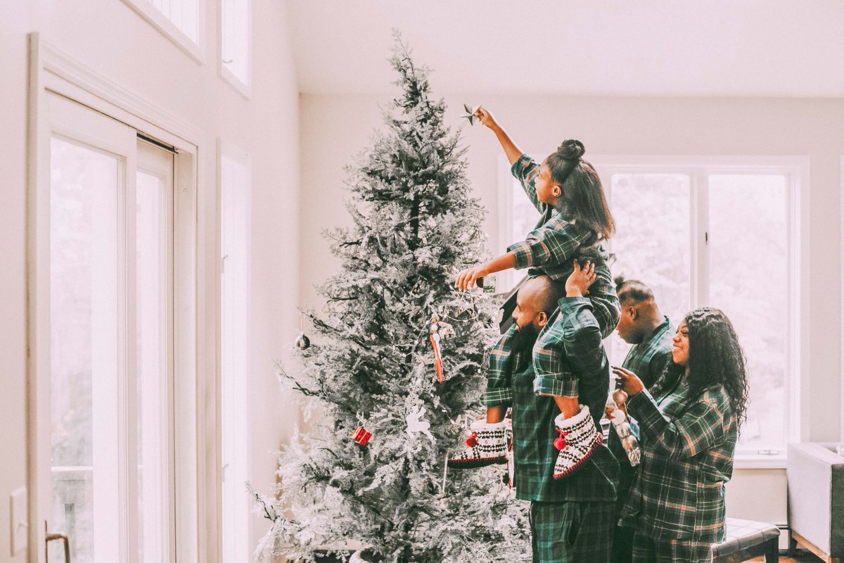 centralwcu's tweet photo. From all of us at Central Willamette, we want to wish you and your family a very Merry Christmas!

In observance of this holiday, Central Willamette will be closed. For your convenience, please utilize our Online and Mobile Banking features that are available to you 24/7. https://t.co/QfgnF1GHYb