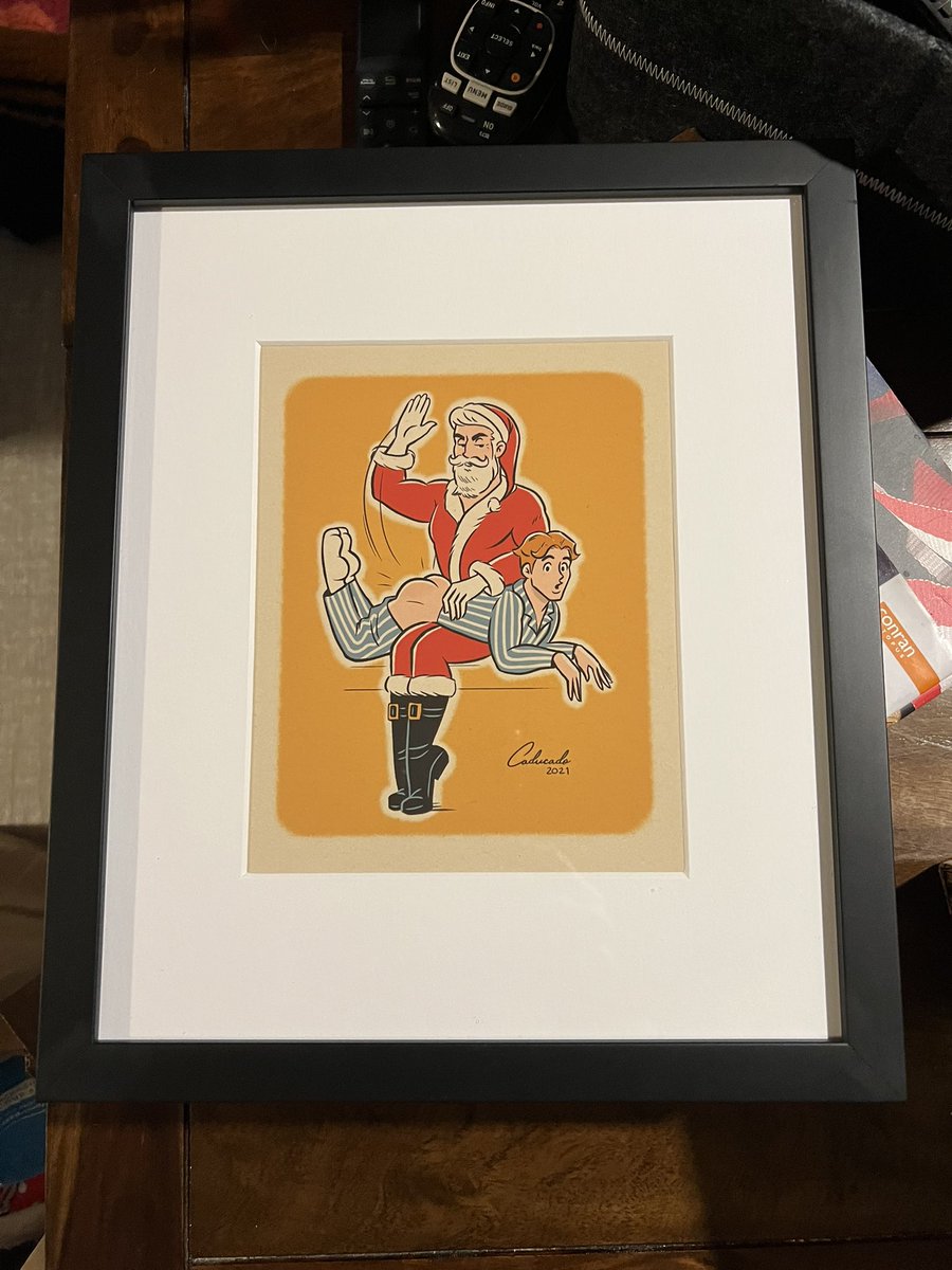 Will916Rower's tweet photo. The hubby knows me so well! Love it!!! #MerryChristmas #NaughtyOrNice #SantaSpanking @caducadoart https://t.co/WzPhL6I0Wj