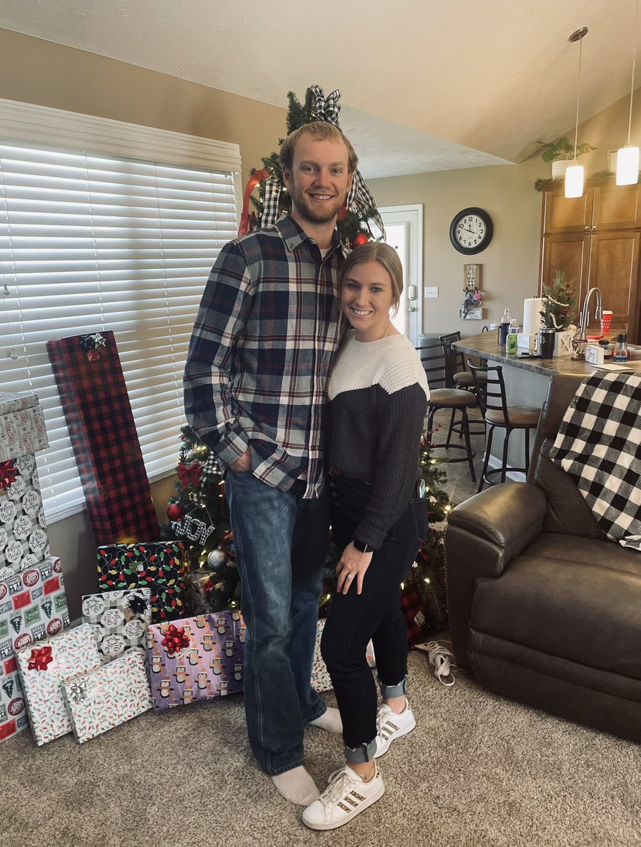 DestynMilner's tweet photo. Merry Christmas from the future Milner’s #MerryXmas #6moremonths https://t.co/jvyrTEveGm