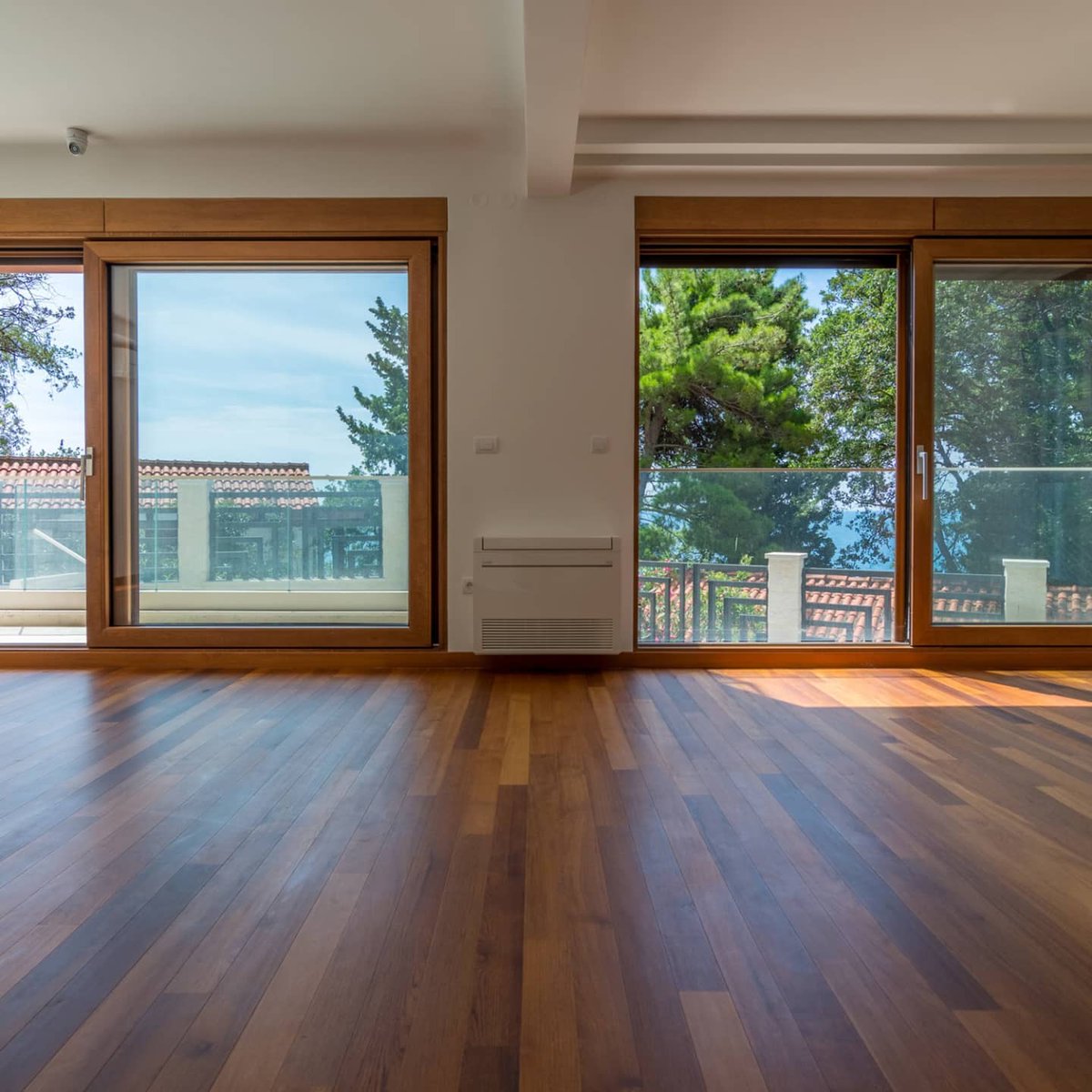 propertymne's tweet photo. This beautiful beachfront villa FOR SALE.🔑🏠🌅
.
#montenegro #realtor #realestate #properties #propertybrothers #property #realestatelife #houseforsale #view #seaview #nekretnine #properties #investment #secondhome #dreamhome https://t.co/KreUJ94DLA