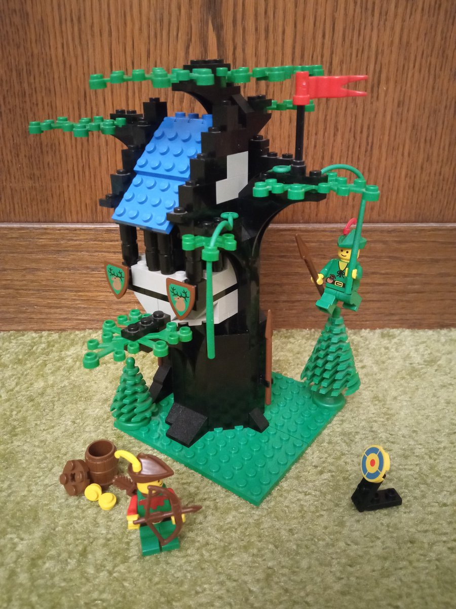 SlimJimmy85's tweet photo. Mein erstes LEGO-Set. Damals zu verwirrend aufzubauen, dann verschollen. Nun wieder geschenkt bekommen und vollendet... #LEGO #Forestmen https://t.co/zqbot7AQE9