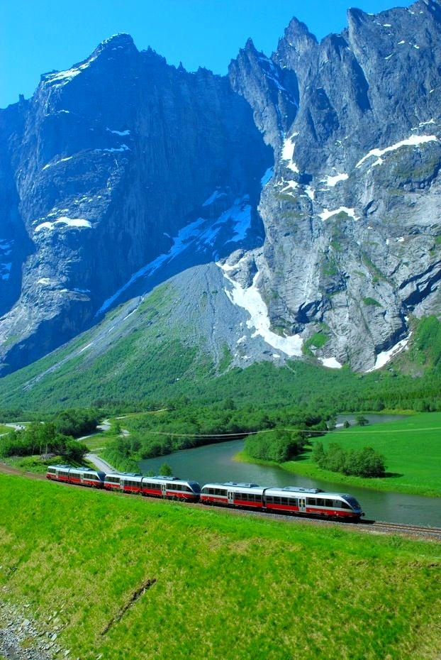 Switzerland 💙💙💚💚