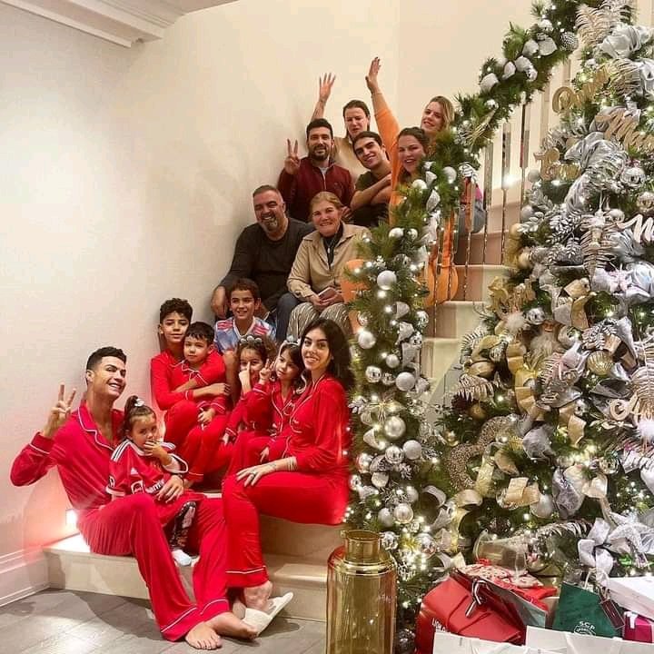 dallymoda's tweet photo. Merry Christmas 🎄🎄☃️☃️ https://t.co/SUvWjYnD0r