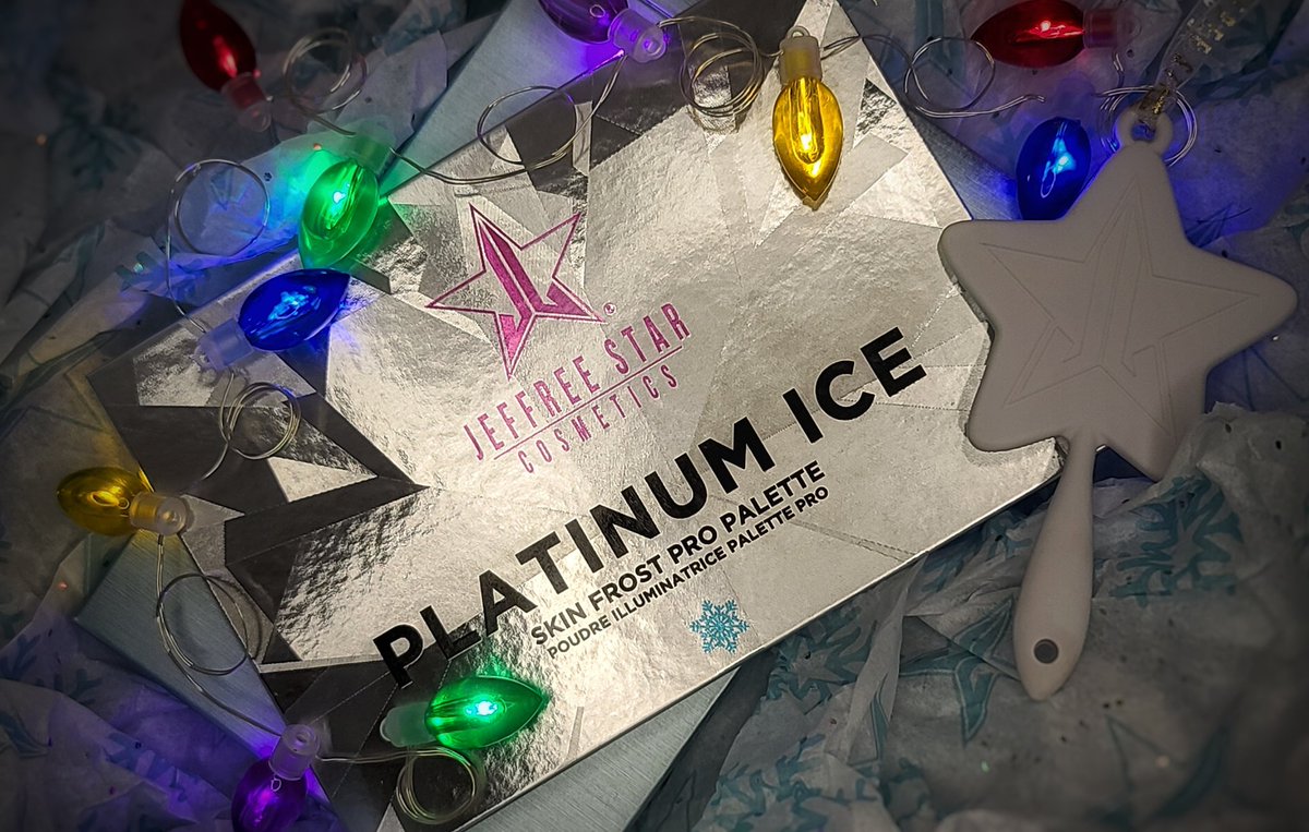 CosmeticKyle's tweet photo. Let's get #frosty with #platinumice pallete this #Christmas 🧊🎁 @JeffreeStar #jeffreestarcosmetics #Platinum #Christmas #presents #UnderTheChristmasTree #mirror #ornament https://t.co/hFD804tFlF