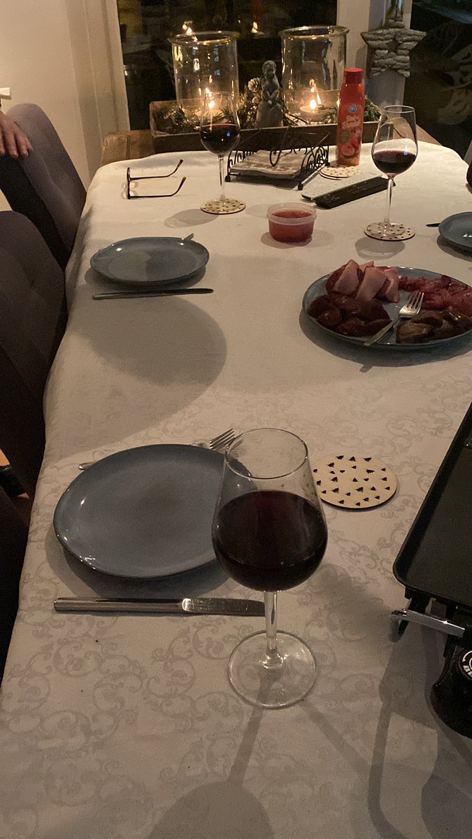 midelenburg_'s tweet photo. Jam jam๐๐ #kerstdinner https://t.co/EPBK7AEvdK