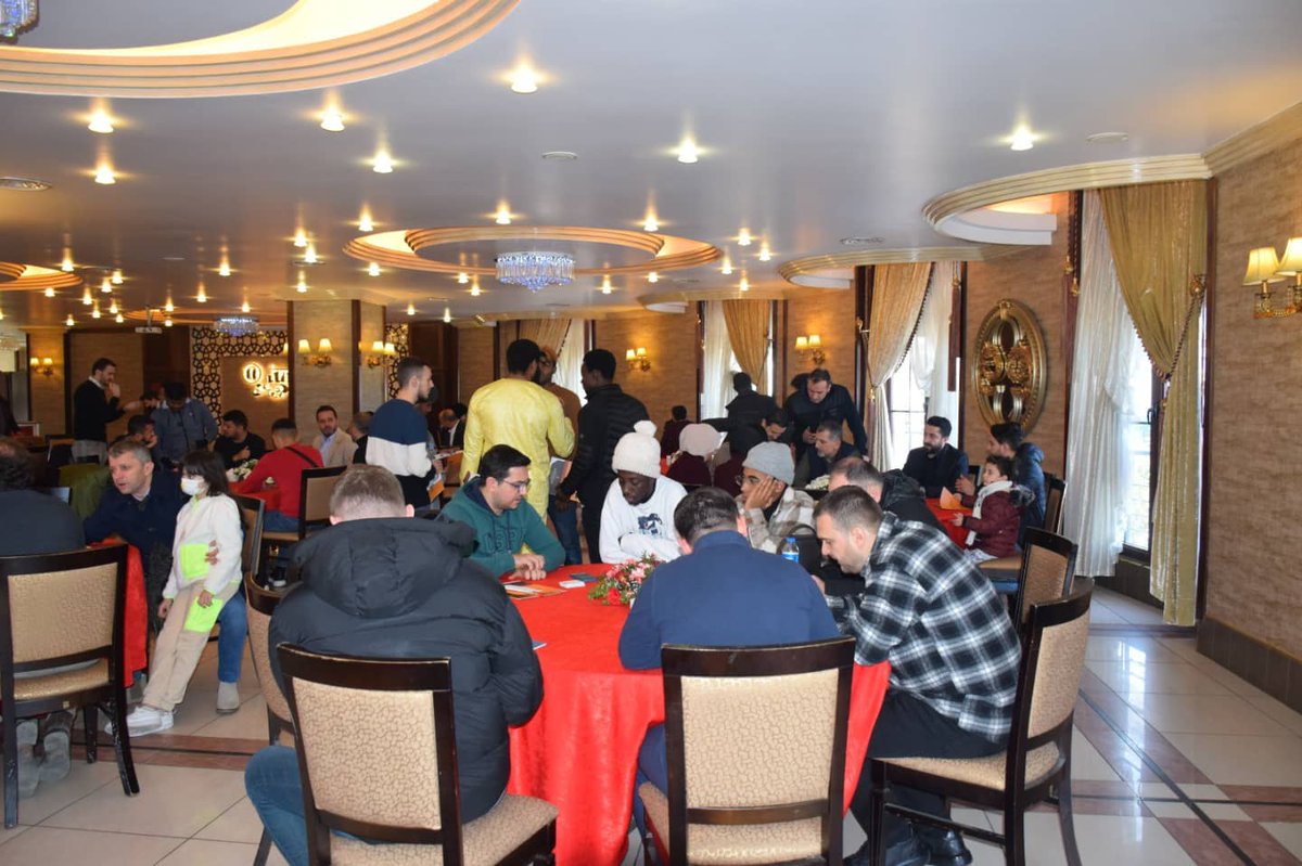 Uluslararası öğrencilerin ASKON Sakarya Şubesi üyesi sanayi kuruluşlarında ihracat alanında çalışmaları ve staj yapmaları için, Yedirenk Uluslararası Öğrenci Derneği ve ASKON Sakarya Şubesi arasında işbirliği projesi başlatıldı.