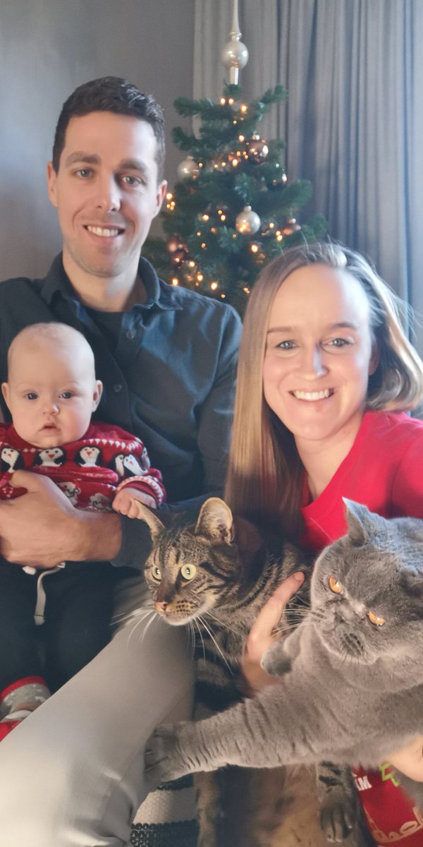K_Koopmans's tweet photo. Family ❤ Merry Christmas 🎄 https://t.co/6Z697oJQQN