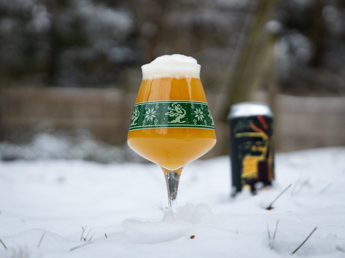 CraftBrewVibes (@craftbrewvibes) on Twitter photo Merry Christmas! ⛄
Starting the holidays Jolly with...
Jolly Juice by <a href="/TreeHouseBrewCo/">Tree House Brewing Co.🍺</a>
A 8.2% DIPA brewed with Osmanthus flowers and wonderful hops; floral tropical nose with flavors of peaches, mango, and floral elements. Merry Christmas! ⛄
Starting the holidays Jolly with...
Jolly Juice by <a href="/TreeHouseBrewCo/">Tree House Brewing Co.🍺</a>
A 8.2% DIPA brewed with Osmanthus flowers and wonderful hops; floral tropical nose with flavors of peaches, mango, and floral elements.
