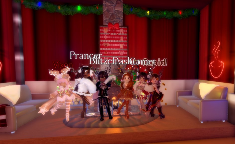 soya_zee's tweet photo. Merry Christmas! Here is our reindeer photoshoot. It turned out amazing, everyone's outfits were so great! Thank you everyone on our Discord server and CuteElly2011 on roblox! #royalehigh #royalehighxmas #royalehighphotoshoot #Rhphotoshoot #rhoutfit https://t.co/7WxwieAnAU