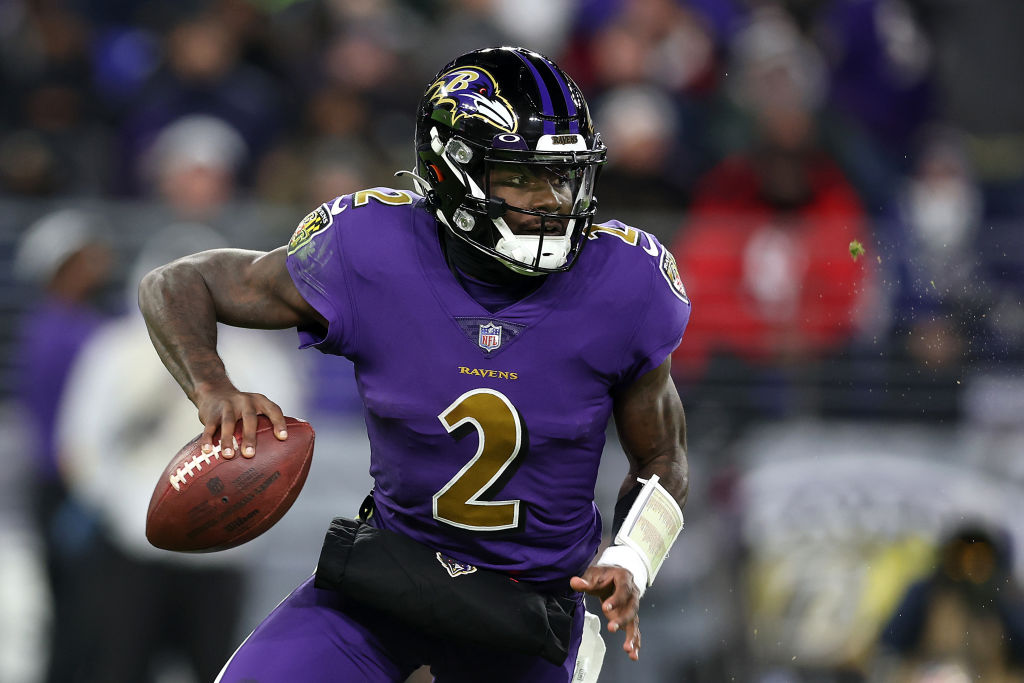 brgridiron's tweet photo. Tyler Huntley has been added to the COVID-19 reserve list, per @rapsheet and @AKinkhabwala 

He was slated to start tomorrow with Lamar Jackson questionable with an ankle injury https://t.co/CyRMI70U3Y