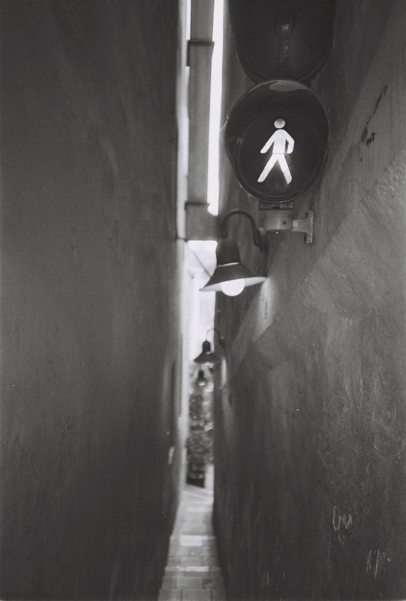 hurtoncz's tweet photo. #streetsofprague https://t.co/bJ6hfeSYTo