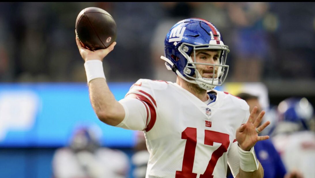 garbear51's tweet photo. All I want for #Christmas is to have the #NYGiants Jake Fromm beat the Eagles tomorrow and become the next Tom Brady. Never forget the 2020 tank job!
#NYGvsPHI https://t.co/0CiAIPDe2C