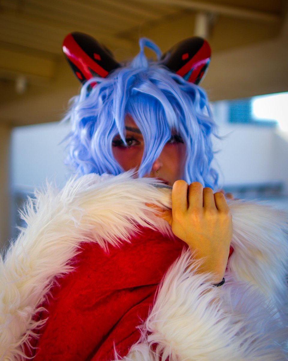 PAA_Studios's tweet photo. It’s a very Ganyu Christmas! 
-
Ganyu: @itsyagorlgordan on Instagram 
-
Have a happy holidays from PAA to you!! 🎄🎅🎁
#holidaymatsuri https://t.co/XeZoxeGKx3