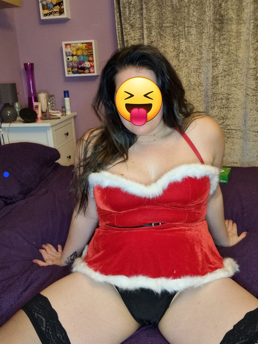 ZRBeautyBeast's tweet photo. Merry Christmas! 🎅🎄❤

#AChristmasStory #MerryXmas #MerryChristmas #Christmas2021 #christmaswishes #SellingContent #buynow #mrsclaus #Santa #SantaClaus https://t.co/E7MYUHiW08