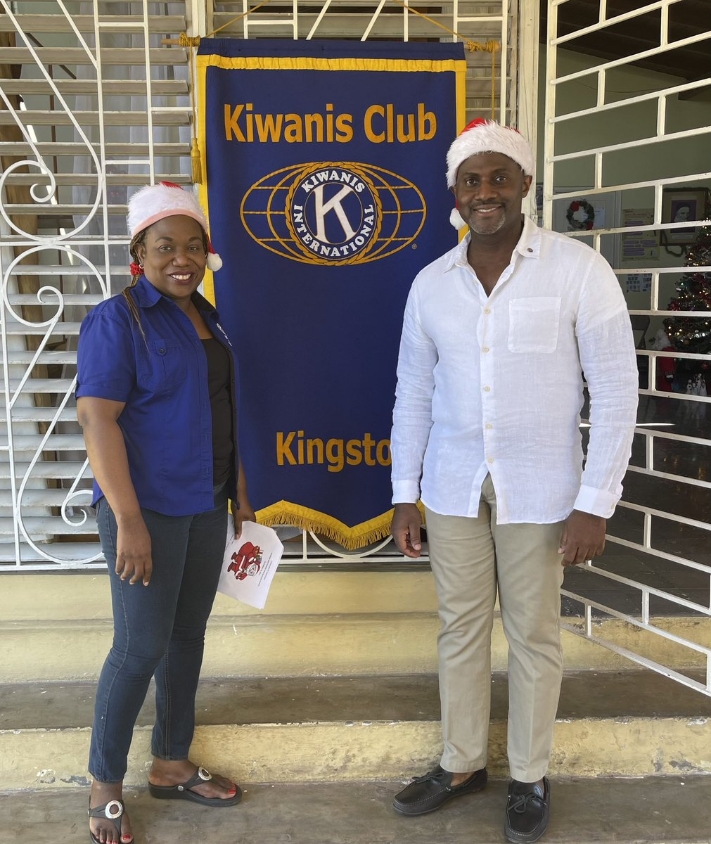 iampaulpeart's tweet photo. My love Kiwanis… I was delighted to participate in the Kiw. Club of Kingston’s signature project at Ozanam Home for the Aged on Christmas morning. A project for the past 40 years and still continues.
#ChristmasCarol
#SignatureProject
#Kiwanis https://t.co/DErFJFw9yt