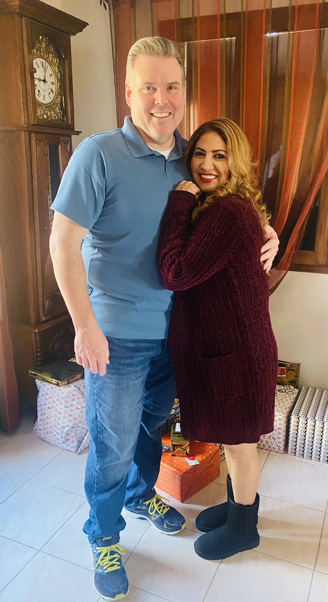 To all our friends an Family, the Applefords wish a Merry Christmas and happy new year… from La France