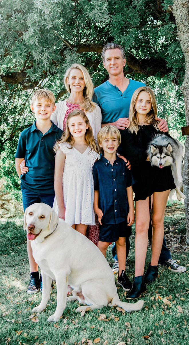 Gavin Newsom on X: "Merry Christmas from our family to yours! Wishing you  lots of joy, love, and cheer today! 🎄 https://t.co/pjgh6ROGZ2" / X