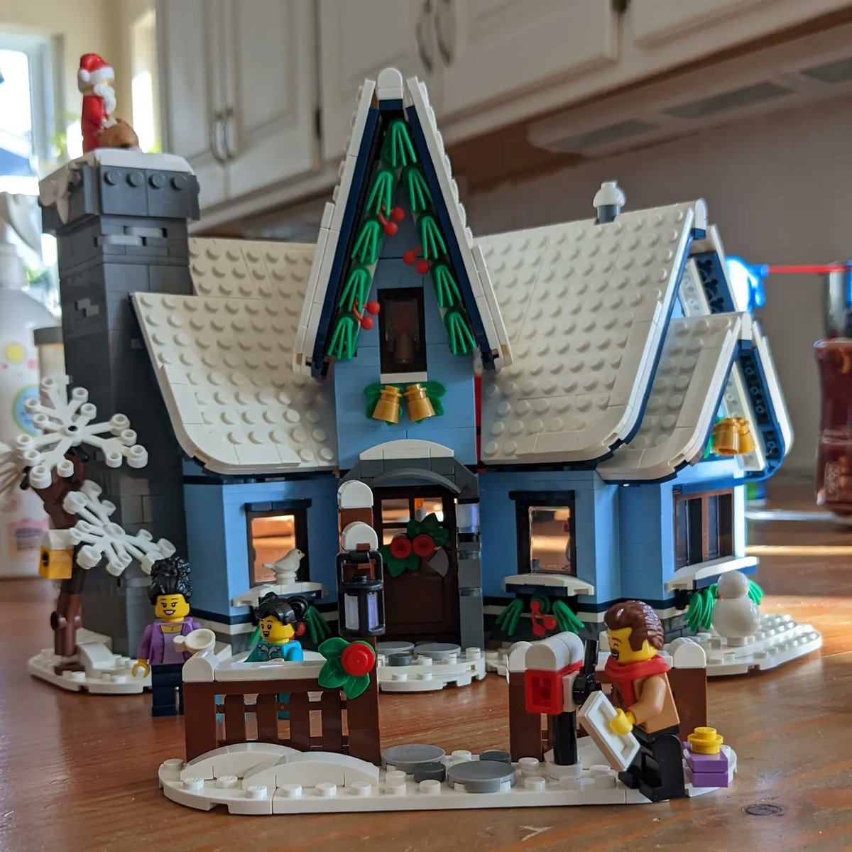 Merry Christmas and Happy Holidays to you all! 

This is Santa's Visit - Winter Village - Set 10293

#lego #legophotography #legominifigures #afol  #legofan #legostarwars #legomoc #legos #legophoto #minifigures #toyphotography  #legogram #toys #legomania  #moc  #legochristmas
