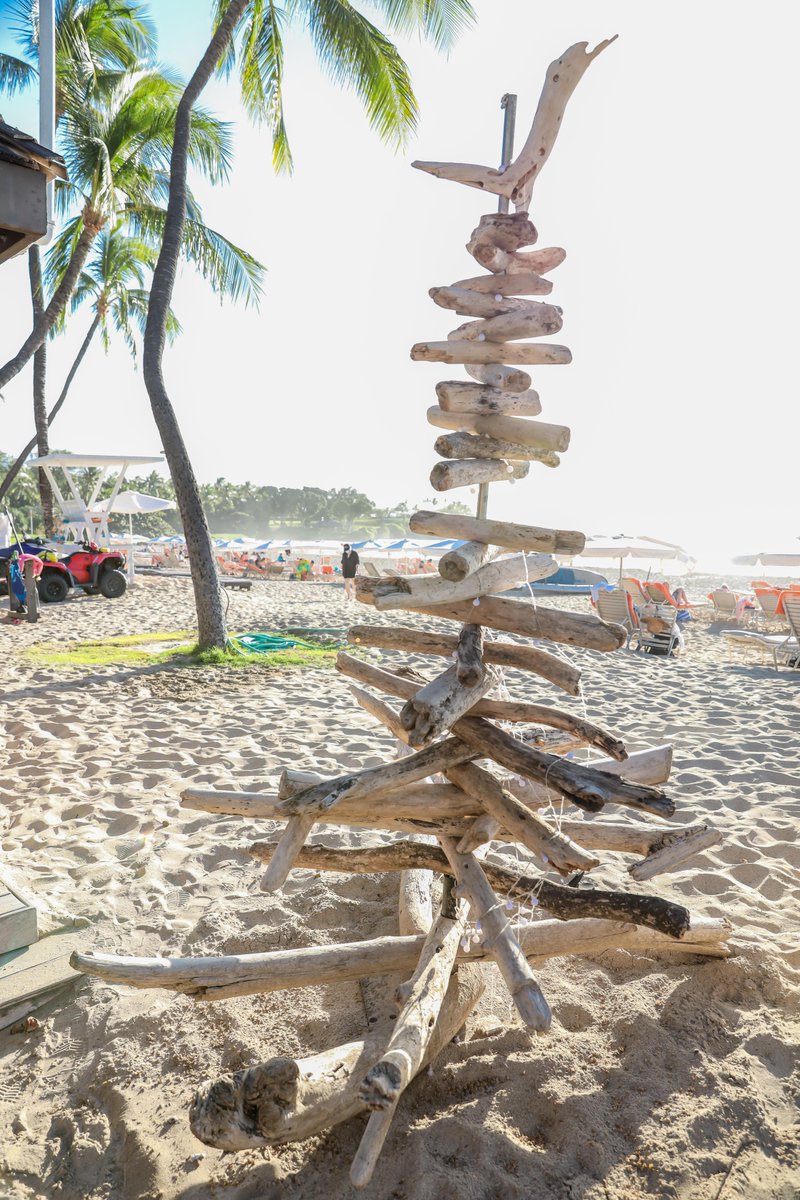 Wishing you a Sandy Holiday from all of us here at the Mauna Kea Beach Hotel!