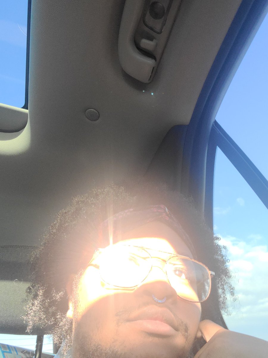 Deandre_M70's tweet photo. bitch im Cyclops, eyes beamin~ https://t.co/JdhRTEE3gC
