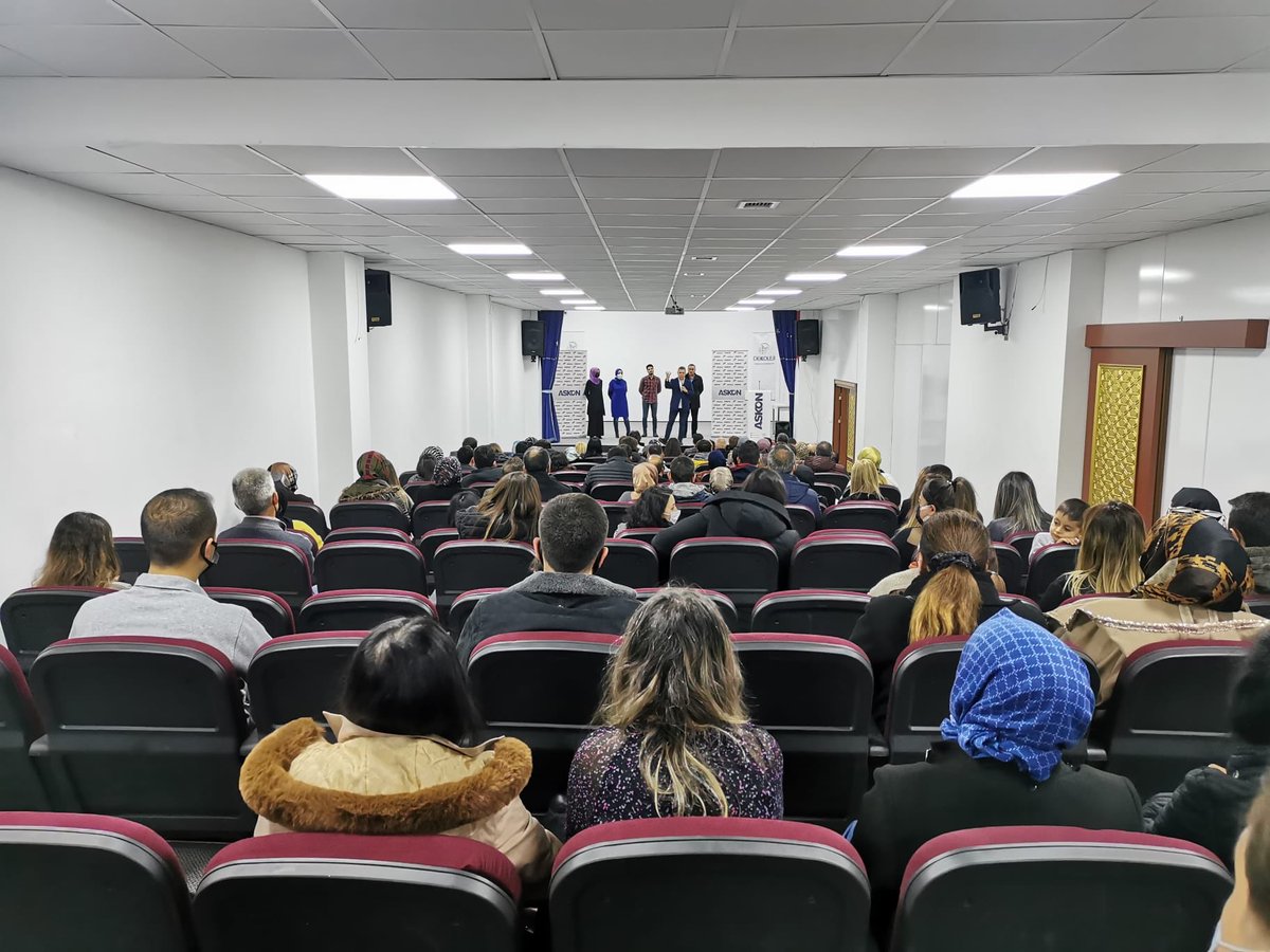 ASKON Kırıkkale üyelerimiz ve çalışma arkadaşlarımızla birlikte, TRT’nin tecrübeli spor spikeri Erdoğan Arıkan’dan, ‘Hitabet ve Etkili İletişim Eğitimi aldık.<a href="/orhanaydin/">Orhan AYDIN</a> <a href="/timucinbagbasi/">Timuçin Bağbaşı</a>