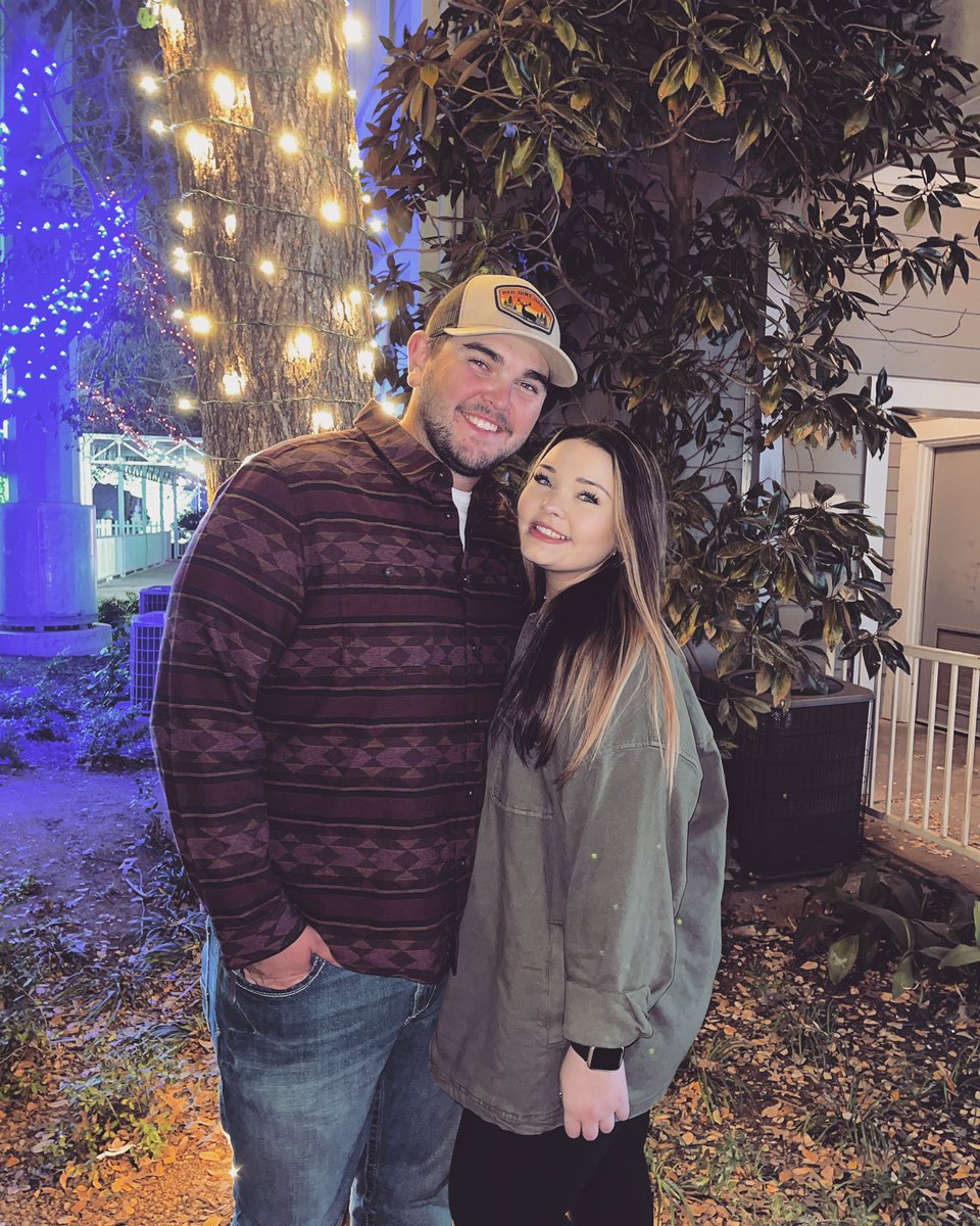 lexxiward's tweet photo. merry chrysler🎄 https://t.co/tCbDSIkftr