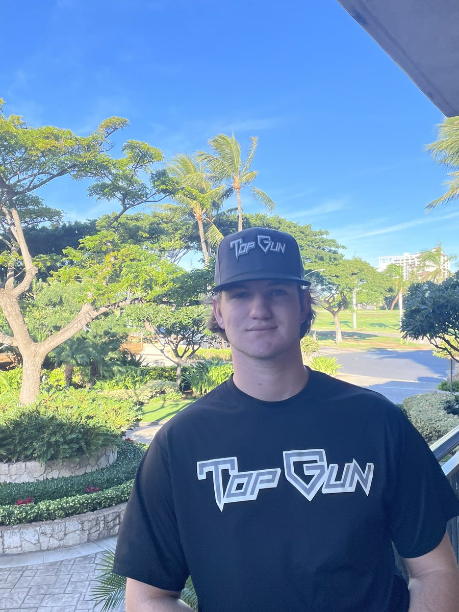 scottstringer15's tweet photo. Merry Christmas from Oahu!! @TopGun_Baseball @PBR_Alabama @LeslieStringer6 https://t.co/uHCooKvtCb