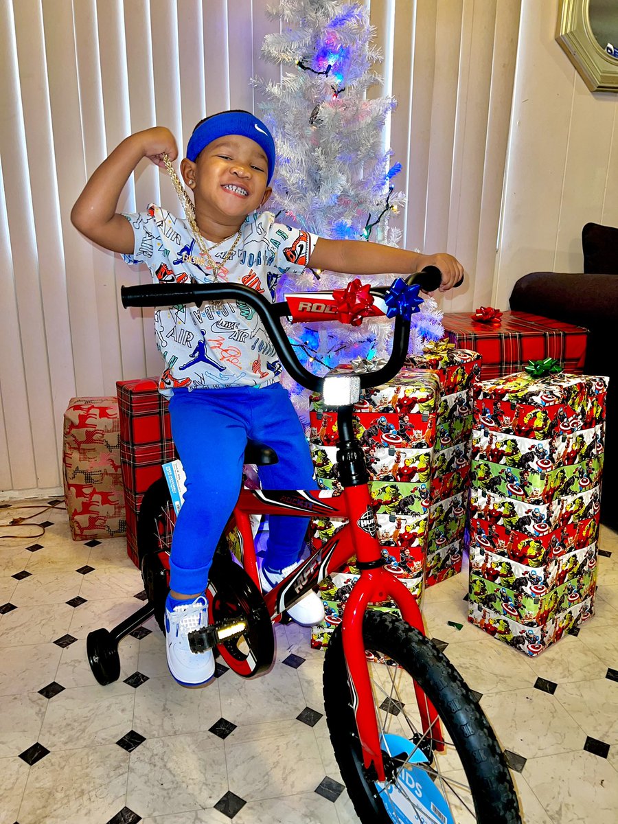 Merry Christmas Everyone 💙🎉🎅🏾🎄