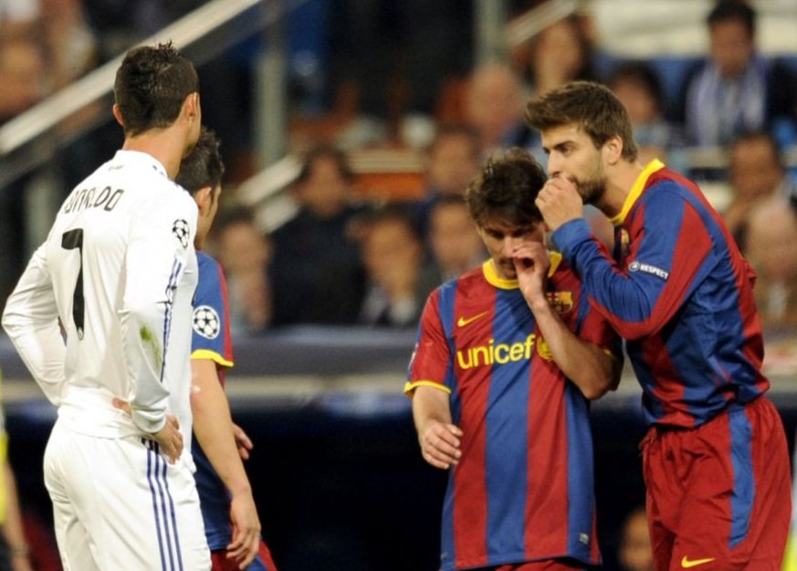 Melvinpastoree's tweet photo. 🎙|| GERARD PIQUÉ: "Yo siempre digo lo mismo, para mí Messi no es humano. Mientras que Cristiano es solo el mejor entre los humanos". 🔵🔴 https://t.co/hB8HWiFjdb
