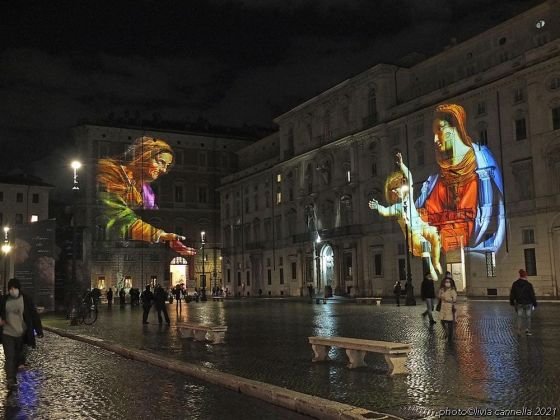 CarmenqRoma's tweet photo. Piazza Navona se ilumina con imágenes de arte.
Navidad 2021, Roma. https://t.co/ZojEXyG9Wy