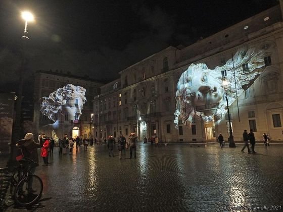 CarmenqRoma's tweet photo. Piazza Navona se ilumina con imágenes de arte.
Navidad 2021, Roma. https://t.co/ZojEXyG9Wy