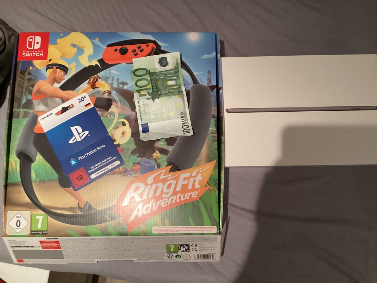 ColinSq's tweet photo. #AmarXmas
Das Switch spiel ist um fit zu werden lol
Und Ein iPad https://t.co/IGcsnaIy78