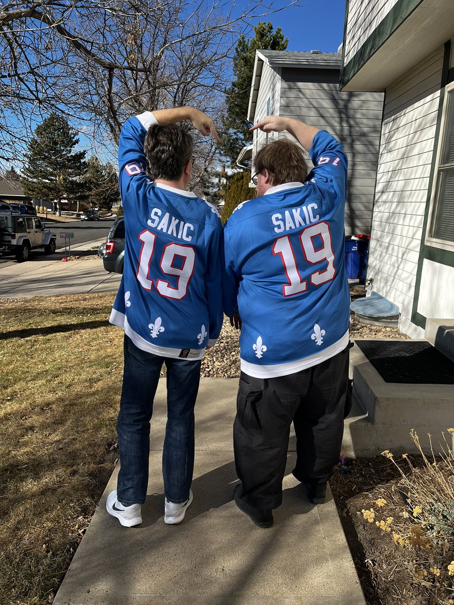 jynnantonnyx42's tweet photo. It’s a #ThrowbackChristmas! @Avalanche #Nordiques #SuperJoe https://t.co/mZiqj0Khu4